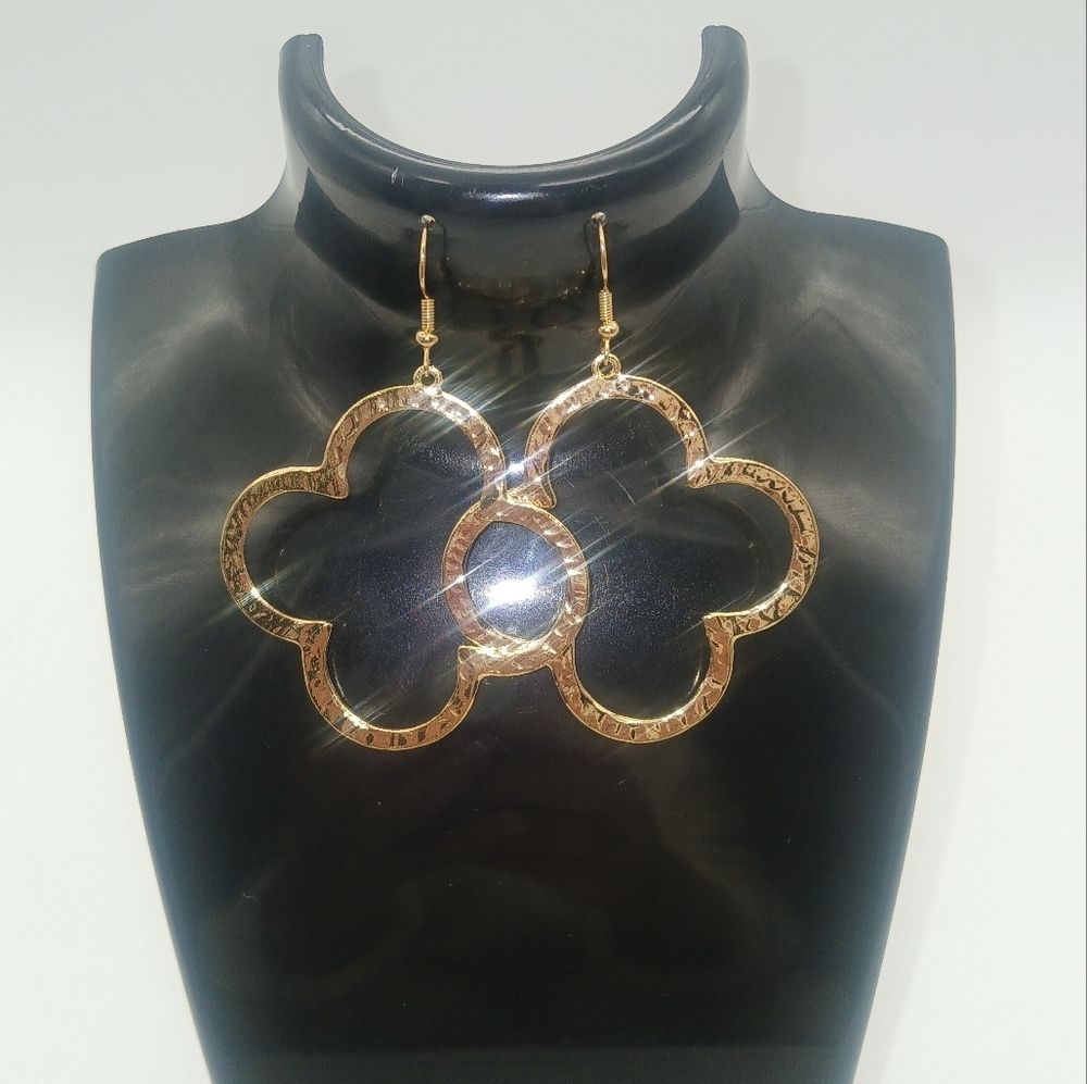 14K Gold Plated Hammered Clover Style Hoop Earrings​​